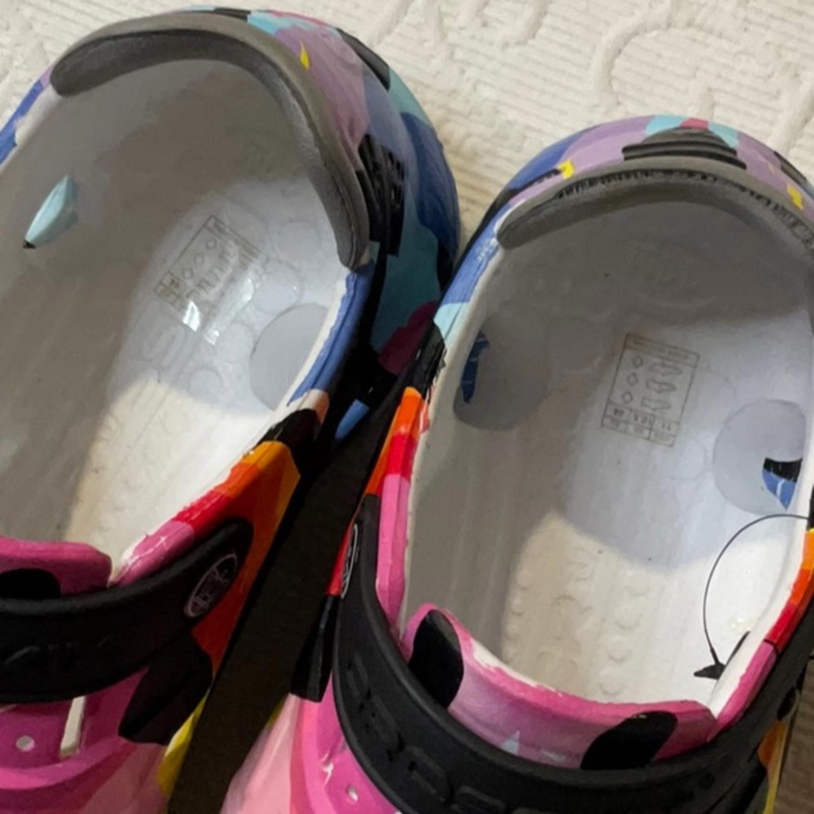Crosskix 2.0 graffiti closed toe water shoes unisex men’s 11/women’s 12 NWT image 6