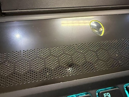 Alienware M17 17.3" FHD Core i7-9750H @2.60 16GB RAM 1TB SSD RTX 2060 win 11 Pro - Picture 13 of 14