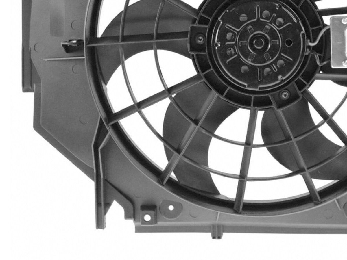 Radiator Cooling Fan Assembly for BMW 1999 - 2006 3 Series 320 323