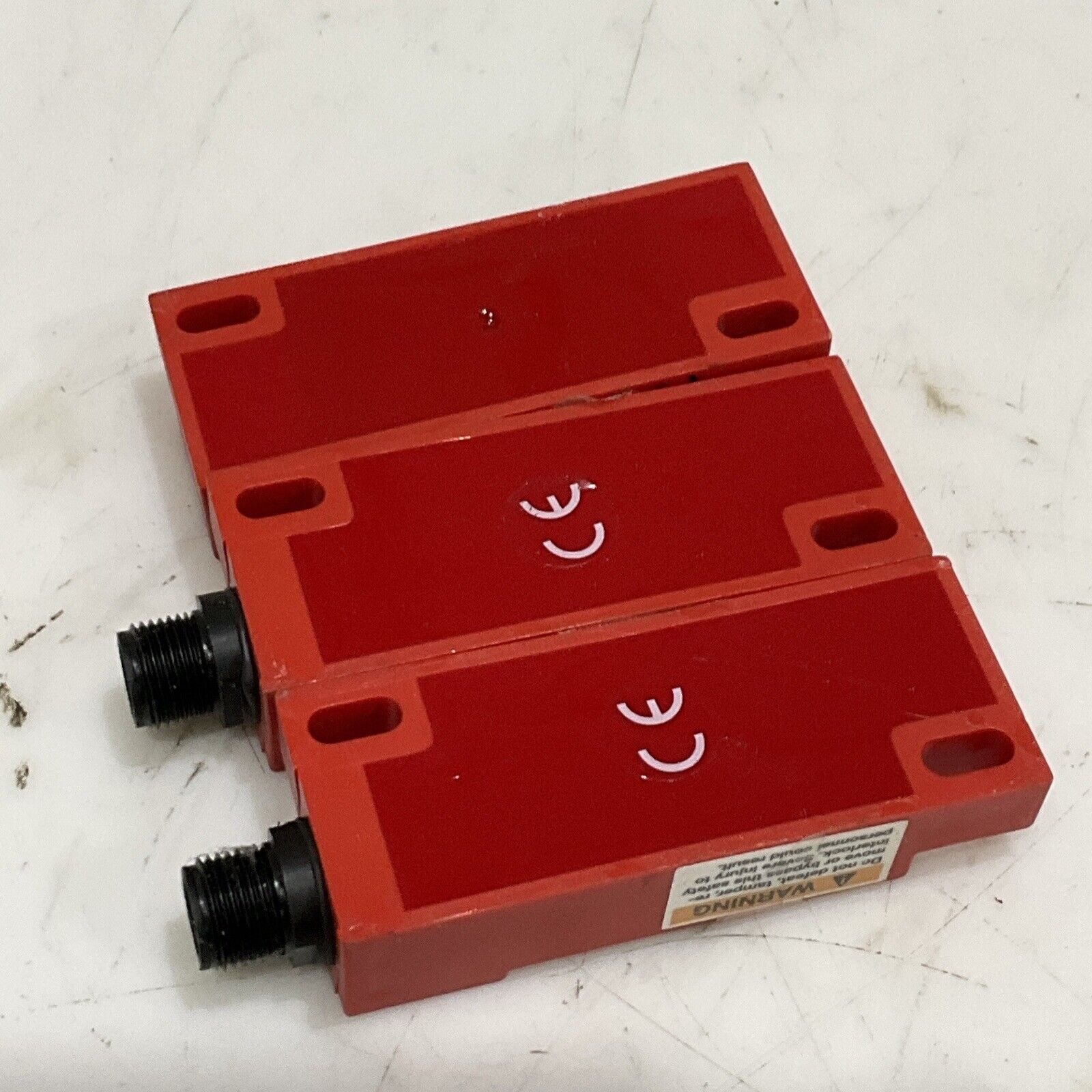 AB ALLEN BRADLEY EN 1088 SAFETY SWITCH & ACTUATOR IP 76 24VDC 1A LOT OF