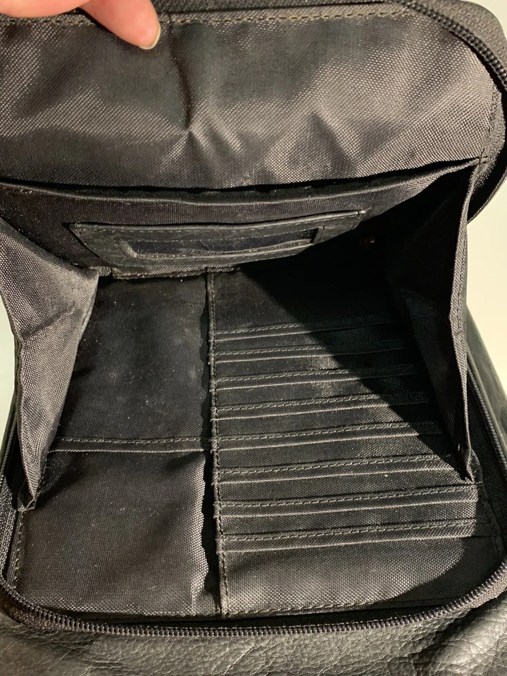 Bolso de Viaje Osgoode Marley Mediano NEGRO Argentina Cuero Guijarro Sin Correa Foto 4 de 4