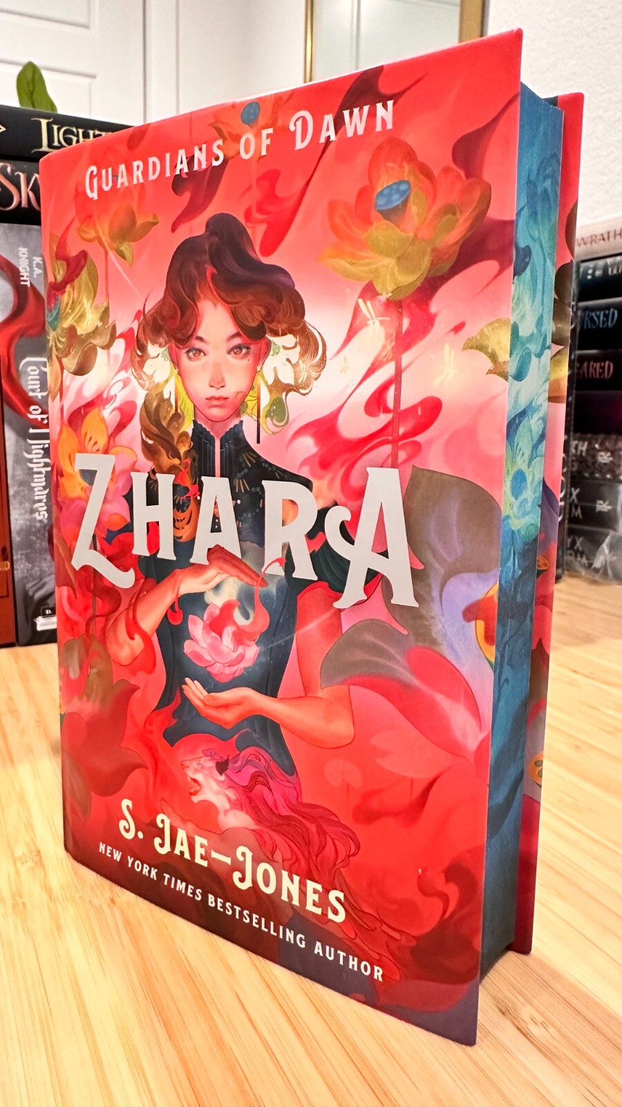 SIGNED LIMITED EDITION Zhara by S. Jae-Jones Illumicrate Exclusive Sprayed Edges