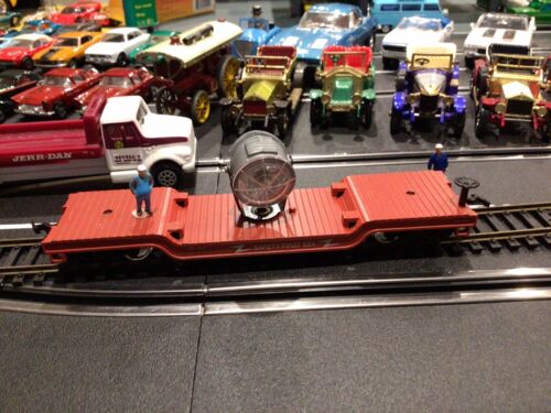 Model Power HO Scale 40’ Depressed Center Flat with Safety Search Light - Picture 3 of 10