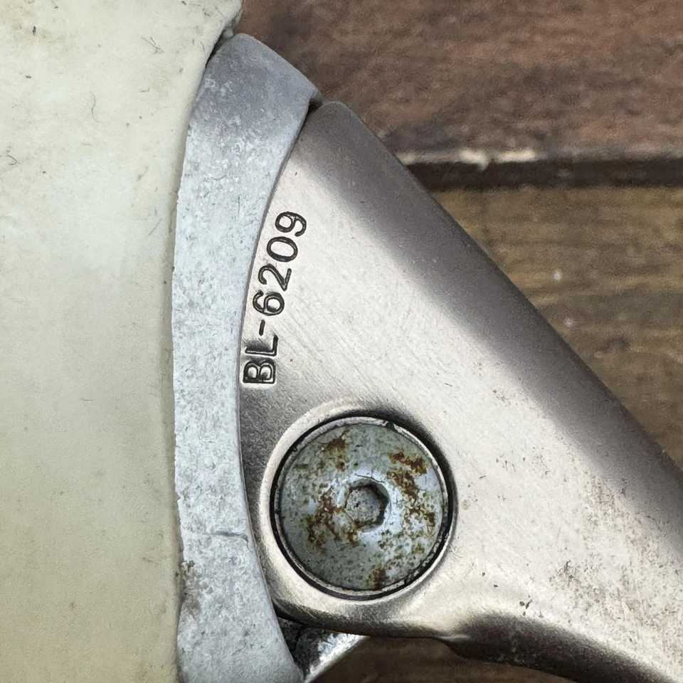 Vintage Shimano 600 BL-6209 Road Brake Levers Pair White Hoods Retro 80s Bike - Image 3 of 4