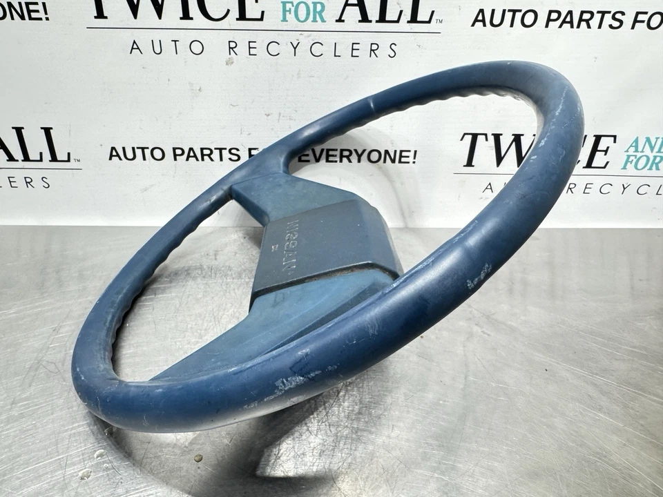 1980 - 1986 年日产 Datsun 720 拾音器方向盘喇叭按钮组件原始设备制造商蓝色 — 第 2/4 张图片