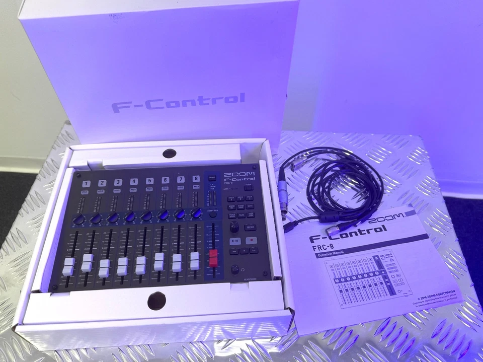 Zoom FRC-8 F-Control – 8-Kanal Fader-Controller f. Zoom F4/F8 Mischpult