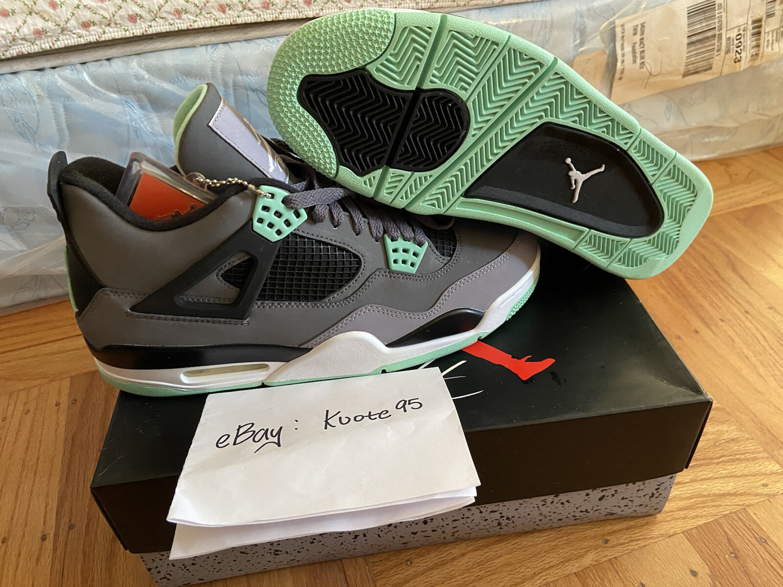 2013 Nike Air Jordan 4 Retro Green Glow Size 9.5 Mens DEADSTOCK MINT GREY NEW