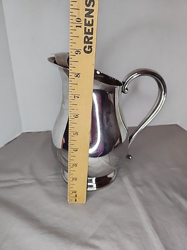 Gorham Newport Silverplate Water Pitcher with Ice Lip 8.75 Inches Tall - Picture 2 of 22