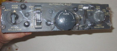 UNITED AIRLINES AUTOMATIC PILOT CONTROLLER SP-30 SPERRY 1776001-1  PAPERWORK