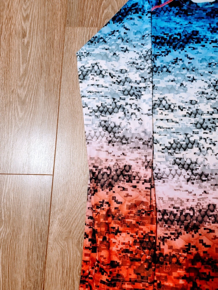 Équipement De Pêche à L'intérieur Du Sac De Camouflage Avec Leurre De