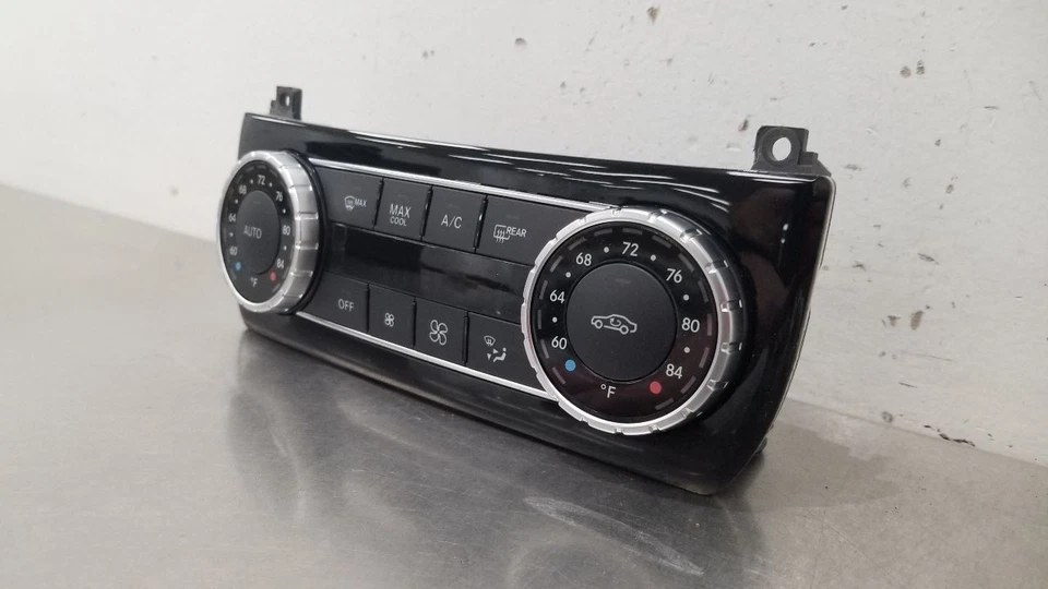 13 MERCEDES BENZ CLS63 AMG C218 TEMPERATURE HVAC CLIMATE CONTROL 2049006005 - Image 3 of 4