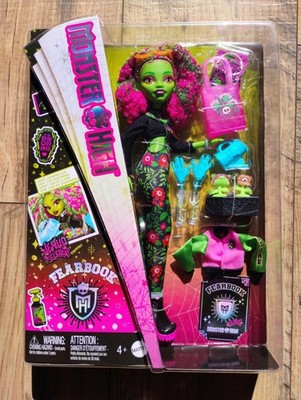 Monster High Fearbook Venus McFlytrap Fashion Doll with Yearbook