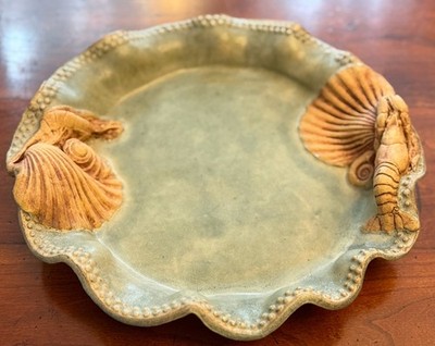 Leo & Karin Villaroman Charlestowne Pottery Green Sea Life Plate Shell Shrimp