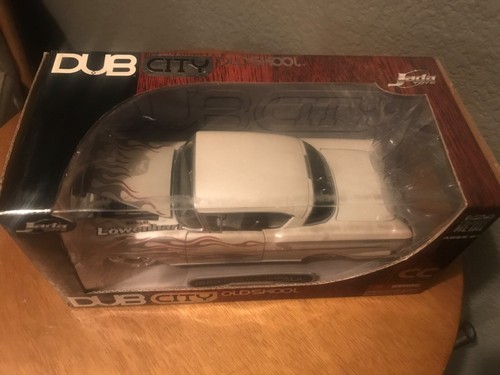 JADA DUB CITY OLDSKOOL 1958 CHEVY IMPALA 1:24 BIANCO - Foto 3 di 8