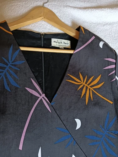 Gorman jumpsuit, size 14, palm frond design - Picture 7 of 7