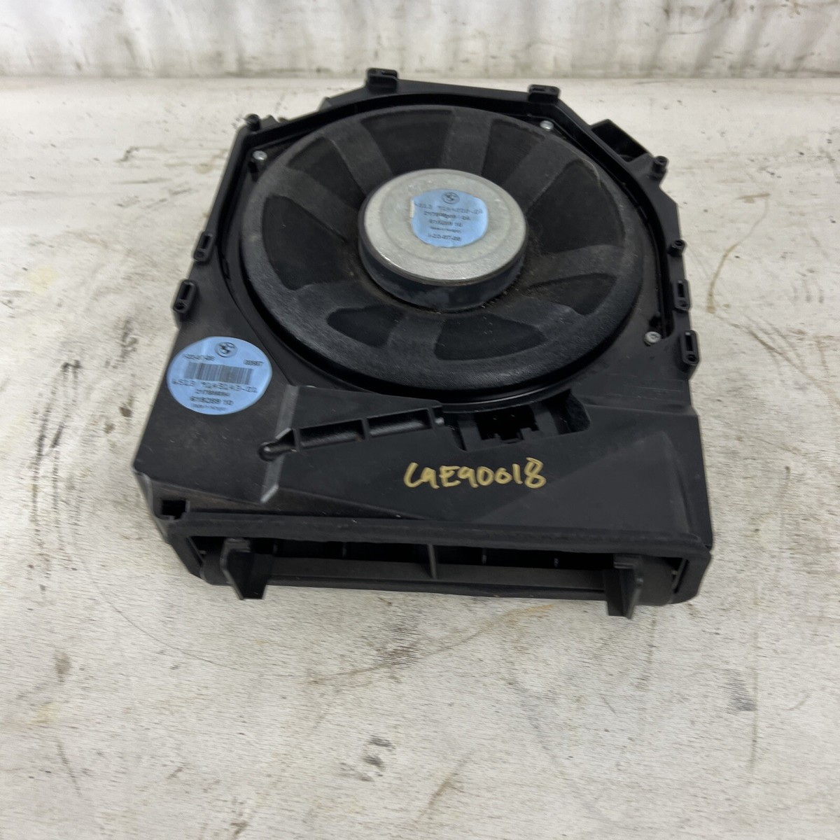 2006 - 2011 For BMW 328i Left Subwoofer Speaker Housing Module 