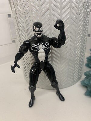Marvel Venom 1992 Super Heroes Flicking Tongue 5'' Action Figure Marvel