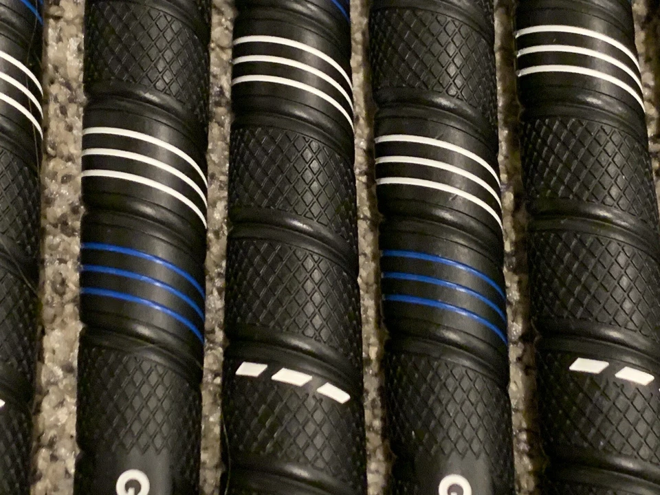 Nuevo paquete de 13 empuñaduras de golf Golf Pride CP2 envolventes negras azules estándar/medianas EE. UU. Foto 4 de 4