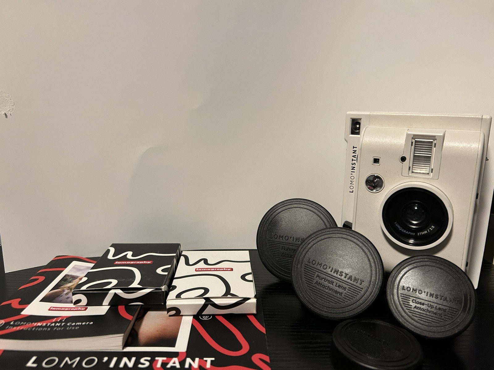 Lomo’Instant Camera & Lenses white in box used + film-image