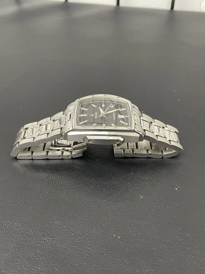 Longwood Tonneau Black 96b144 - Bulova Precisionist wrist watch - Image 4 of 4