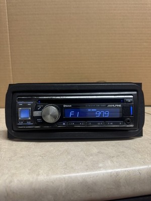 Alpine CDE-133BT Bluetooth CD Stereo Receiver with Detachable Faceplate