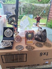 Sammlung Fußball Pokale und Medaillen Restposten Konvolut nicht benutzt