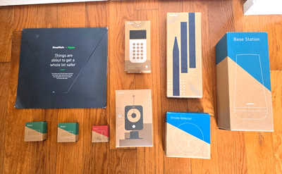 SimpliSafe Smart Home Security System (7-Piece Kit)   Base Station, Keypad NEW