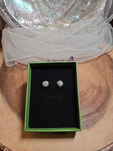 Orecchini vintage con zirconi, borchie in argento sterling 925 di AT - Foto 11 di 11