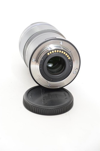 Olympus 60mm F2.8 Macro ED MSC Micro Four Thirds Lens for Close-Up Photography - Picture 6 of 6
