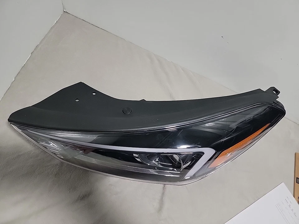 Headlight  19-21 Hyundai Tucson CAPA Certified Left Driver Side Assy W/o LED Acc - Image 3 of 4
