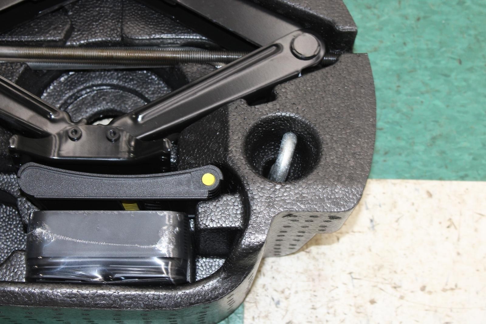 Maserati Quattroporte 2014-2022 Jacks Set