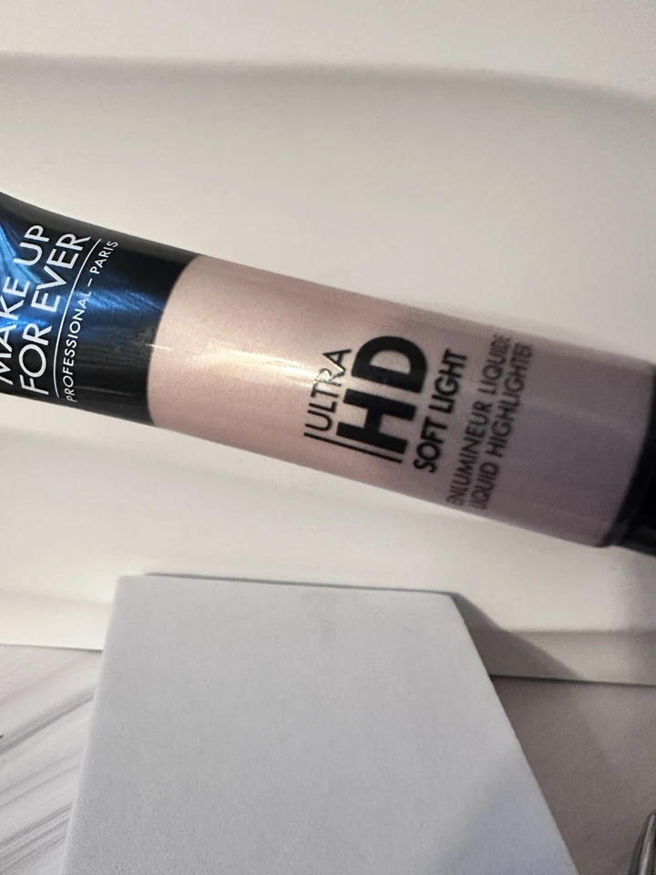 Make Up For Ever Ultra HD Soft Light Liquid Highlighter in 20 - Full Size NWOB - Image 4 of 4