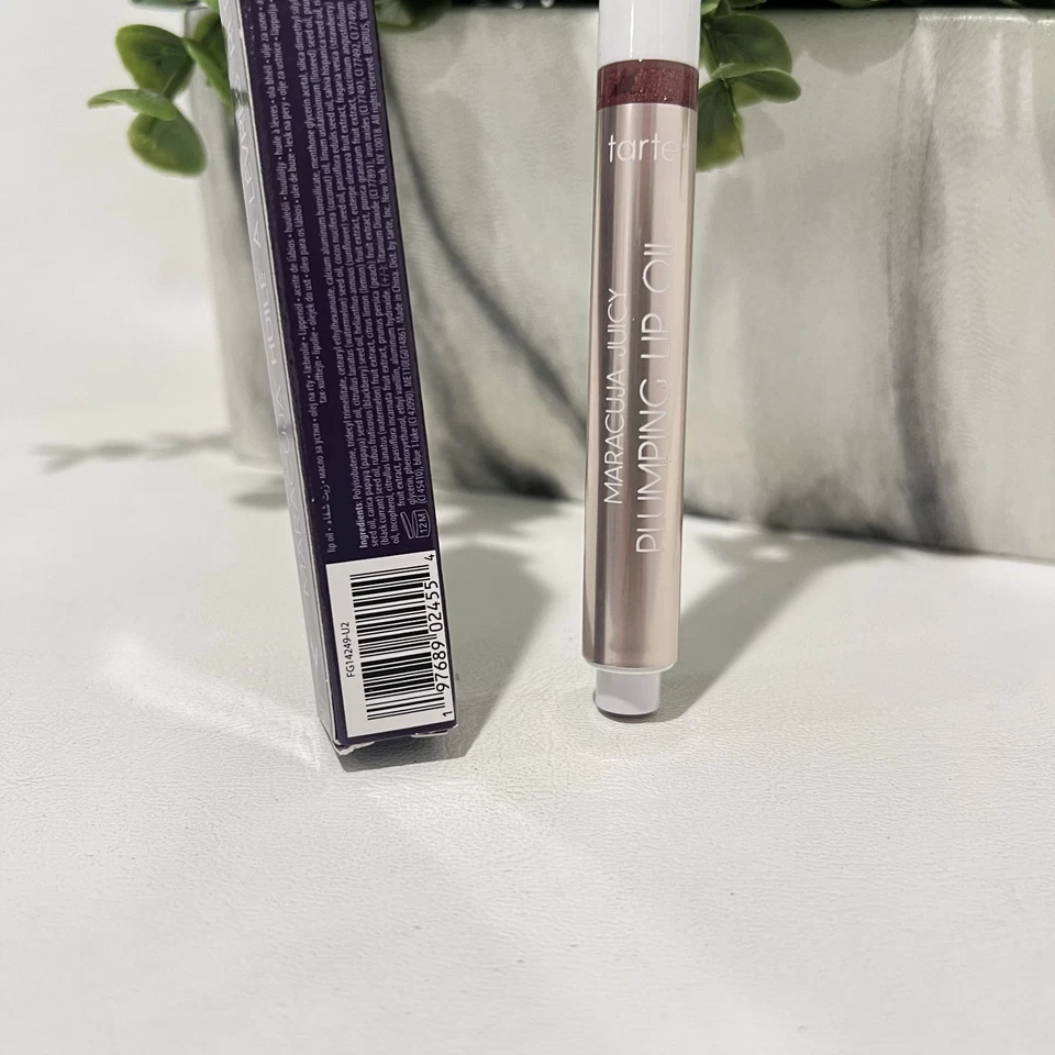 Tarte Maracuja Juicy Lip Oil - SHIMMERING BERRY - 2.7ml/0.09FL.OZ - Image 4 of 4