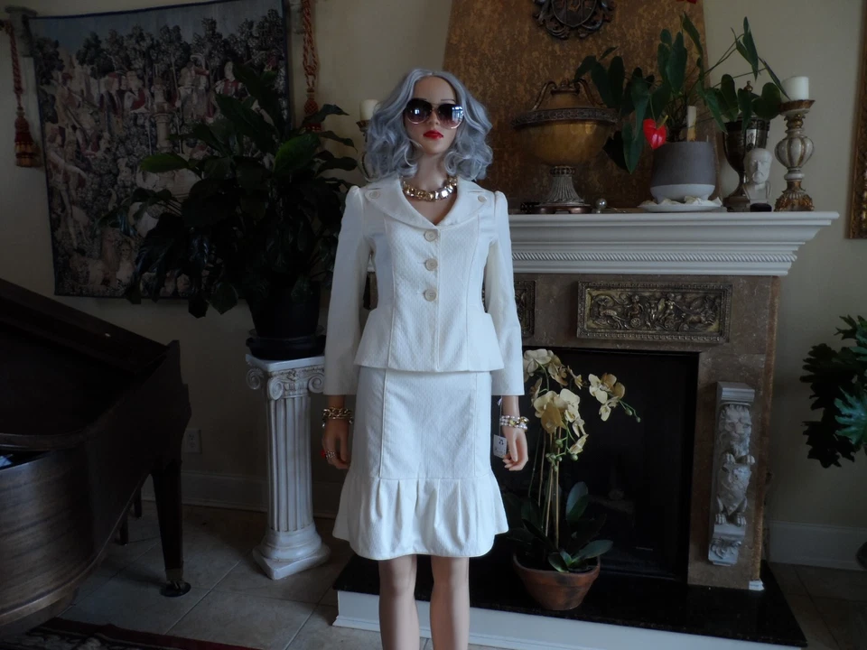 Nuevo Traje Falda Nanette Lepore Marfil "Retrato" Talla 4 Foto 3 de 4