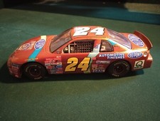 Jeff Gordon 1:25 Scale Chromalusion Dupont Limited Edition Chevy Monte Carlo