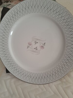 Noritake Manderleigh service for 8 plus extras - 58 total pieces $200.00