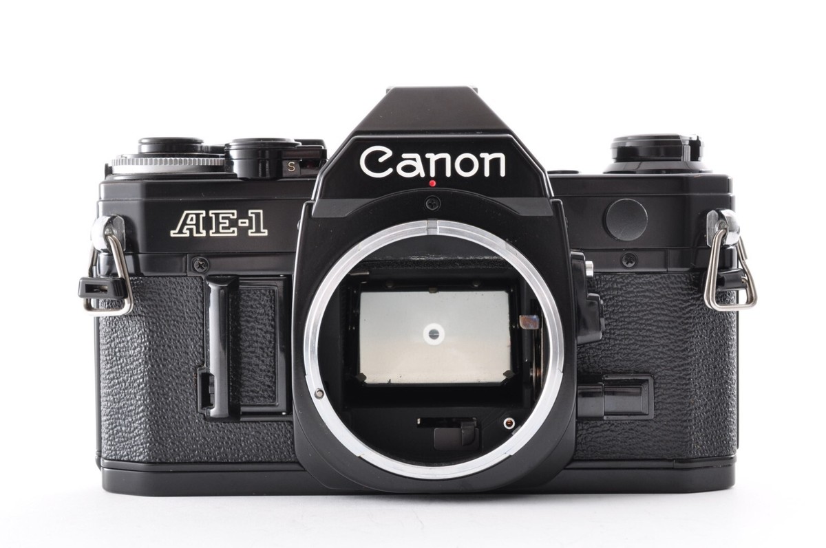 稼働品・美品】 キヤノン Canon AE-1 ＋ FD 35-70mm 1:4 キヤノン AE-1 FD 35-70 1:4 Canon AE-1 Black / Lens New FD 35-