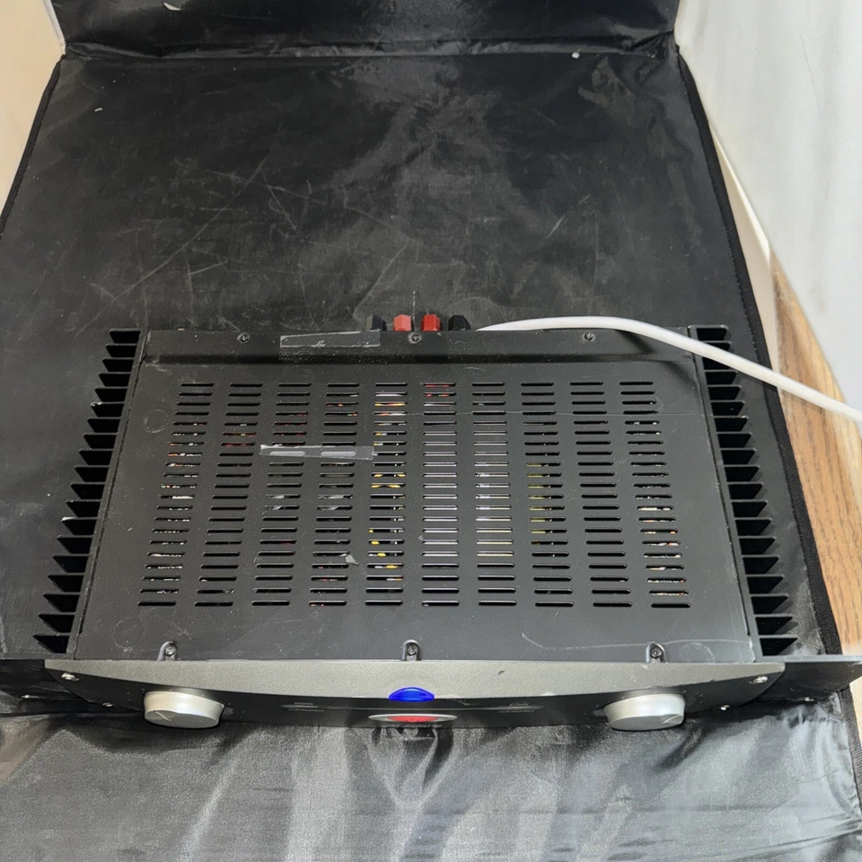 Alesis RA150 Power Amplifier - Image 3 of 4