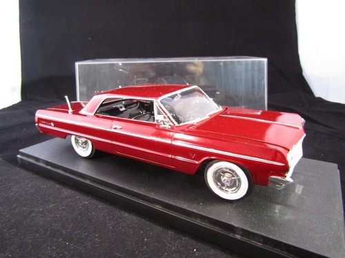 Kit modelo construido montado 1:25 - Chevy Impala SS Super Sport 1964 - Chevrolet - Imagen 6 de 17