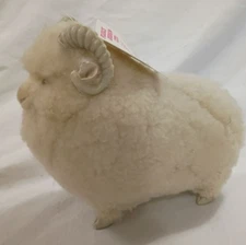 Fleece Design  Ltd Christchurch New Zealand Merino Plush Ram Sheep Figure
