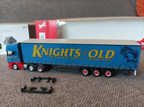 Herpa H0 1:87 EMBALAJE ORIGINAL - 301541 Scania R TL lona cortina semirremolque "Knights of Old" - Imagen 3 de 5