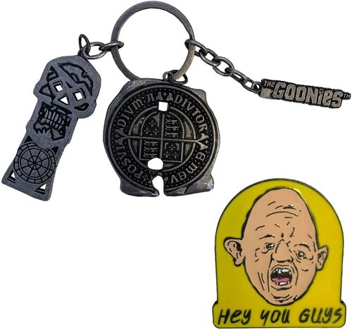 Les Goonies Lot porte clés et épingles CHS