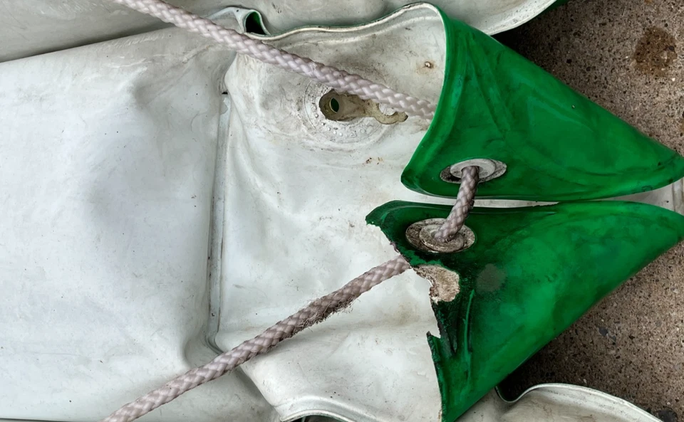 Balsa Inflable Vernors, Bote Resistente, Amarillo Verde Soda Pop 52" x 25" Foto 3 de 4