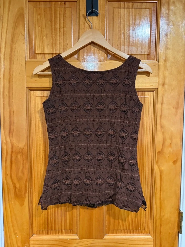 Camiseta sin mangas vintage Y2K tocador marrón ganchillo gancho ojo M cuentas encaje ribete EE. UU. Foto 3 de 4
