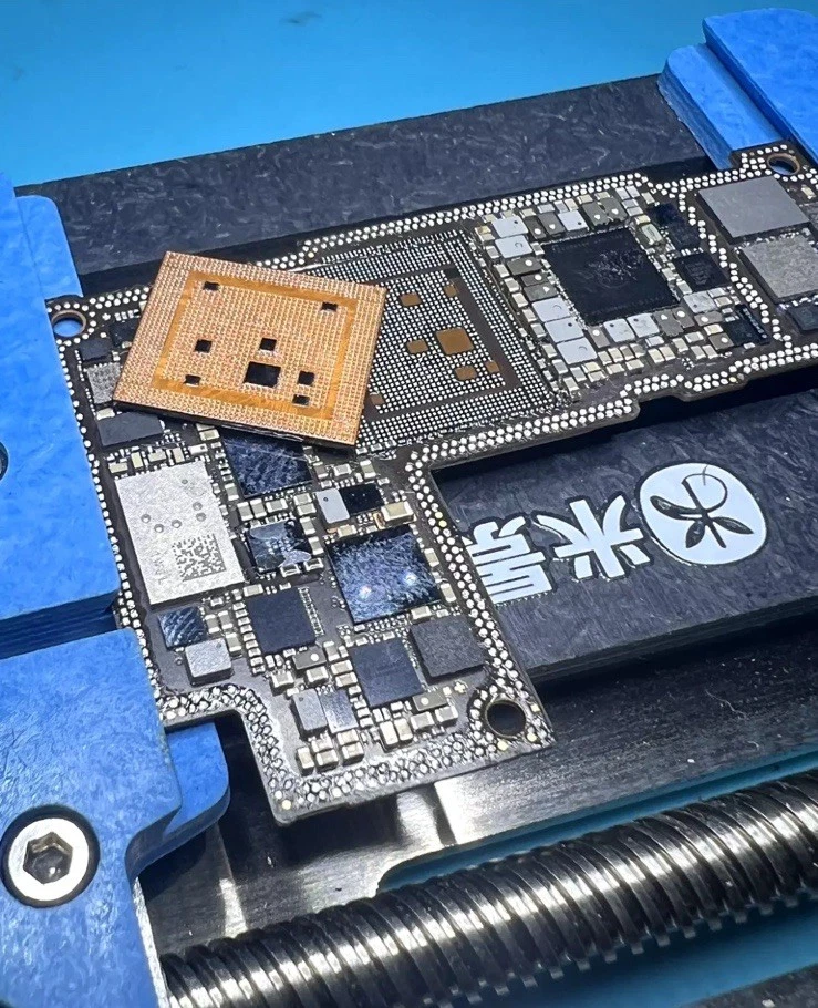 ✅ RIPARAZIONE SCHEDA MADRE IPHONE TUTTI I MODELLI E RECUPERO DATI 📲 - Immagine 3 di 3