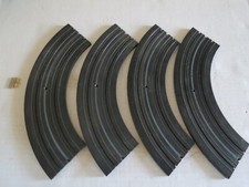Aurora Model Motoring 4 Pieces, 19  Radius Curved Track, 1/4 Section, 1519