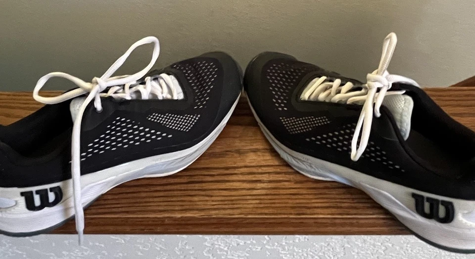 Wilson Womens Rush Pro 4.0 Tennis Shoes -  USA size W7, UK Size W5 - Image 2 of 4