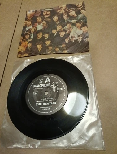 The Beatles Love Me Do.   7".  VG/VG