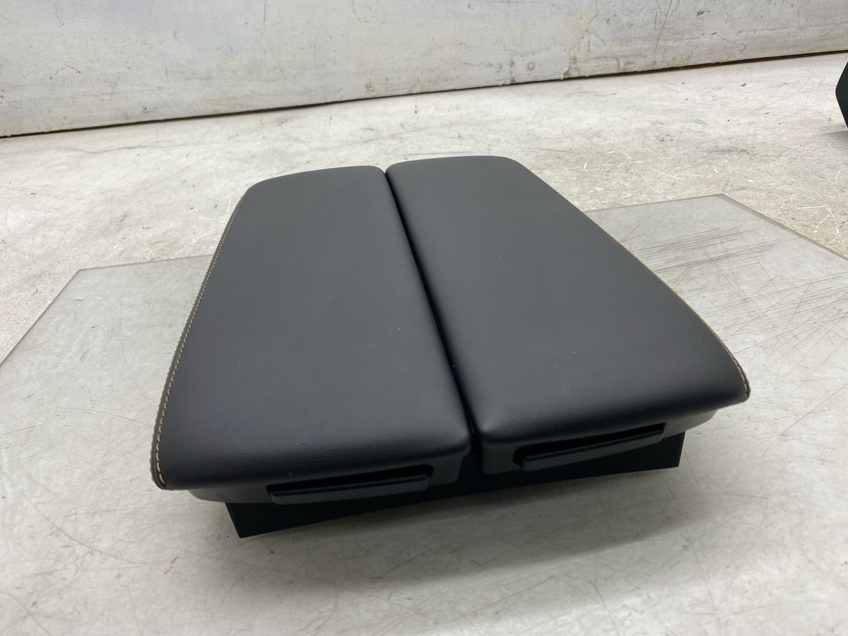 user_3ca00209ページ 2024-2025 MAZDA CX-90 OEM CENTER CONSOLE ARMREST STORAGE LID KBB3