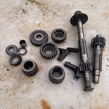Triumph T120r Bonneville Tr6r Tr6c 1969 650 4 Speed Transmission Assembly Parts